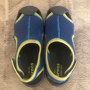 New Kids Crocs water shoes 13